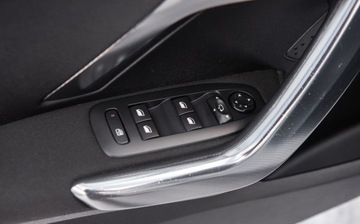 Peugeot 2008 I SUV Facelifting 1.6 BlueHDi 99KM 2016 Peugeot 2008 1.6eHDI 100KM Allure Perla Skora Ledy Navi Alu Full 1.6, zdjęcie 15