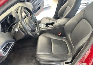 Jaguar XE Sedan 2.0 i4 240KM 2017 Jaguar XE XE 2.0 T BENZ 241 KM 2017r 146.000 km Warszawa VAT23 2.0, zdjęcie 6