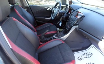 Opel Astra J Sports Tourer Facelifting 2.0 BiTurbo CDTI 195KM 2014 Opel Astra 2.0CDTI 195KM BiTurbo Wymieniony rozrzad Nowe opony Navi Skora, zdjęcie 11