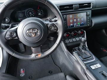 Toyota GR86 2.4 Boxer 234KM 2023 Toyota GR86 8000 km 2,4 aut Biała PERŁA ACC Keyles Full-Led Kamera IDEALNA, zdjęcie 12