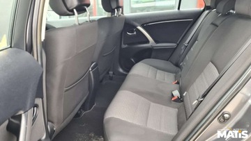 Toyota Avensis III Sedan Facelifting 2015 1.8 Valvematic 147KM 2015 Toyota Avensis 1.8BENZ manual Navi kamera climatronic 100 bezwypadek 1.8, zdjęcie 9
