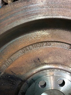 KOLO SETRVAČNÍK OCTAVIA III 1.6TDI 04L105266