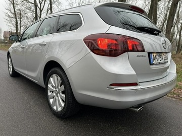 Opel Astra J Sports Tourer Facelifting 2.0 CDTI ECOTEC 165KM 2013 Opel Astra Sport Tourer 2.0 CDTI 165 KM 2013r. Xen, zdjęcie 4