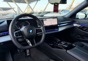 BMW Seria 5 G90-91 2025 BMW Seria 5 I wlasciciel Hak M Sport Gwarancja Bezwypadkowy FVAT23, zdjęcie 23