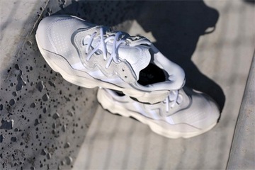 ADIDAS ORIGINALS OZWEEGO