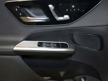 Mercedes GLC C254/X254 2025 GLC 200 d 4-Matic Avantgarde 2.0 (163KM) 2025, zdjęcie 10