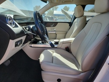 Mercedes GLB 2021 Mercedes-Benz GLB 250 4Matic 2021 2.0 Benzyna 221KM, zdjęcie 7