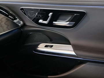 Mercedes Klasa E W214 2024 E Klasa 300 e 4-Matic AMG 2.0 (333KM) 2024, zdjęcie 11