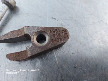 MERCEDES W205 2.2 ŠLAPKA DRŽÁKY VSTŘIKOVAČE UCHYCENÍ