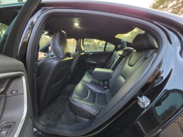 Volvo S60 II Sedan Facelifting 2.0 D2 DRIVE-E 120KM 2015 Volvo S60 Volvo S60 2.0 R-Desing Skory Harman Kardon Super Stan 2.0, zdjęcie 18