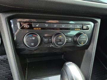 Volkswagen Tiguan II SUV 2.0 TDI 150KM 2019 Volkswagen Tiguan SalonPL serwis ASO 2.0TDI 150KM bezwypadkowy pakiety IQ., zdjęcie 14