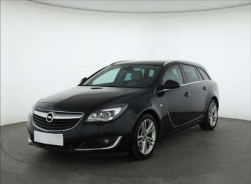 Opel Insignia I Sports Tourer Facelifting 2.0 CDTI ECOFLEX 140KM 2015 Opel Insignia 2.0 CDTI, Xenon, Klima, Klimatronic, zdjęcie 1