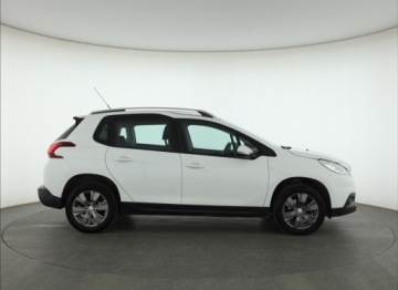 Peugeot 2008 I SUV Facelifting 1.2 PureTech 110KM 2017 Peugeot 2008 1.2 PureTech, Salon Polska, zdjęcie 5