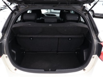 Toyota Yaris III Hatchback 5d Facelifting 2017 1.5 Dual VVT-iE 111KM 2019 Toyota Yaris 1.5 Dual VVT-i, Salon Polska, Klima, zdjęcie 13