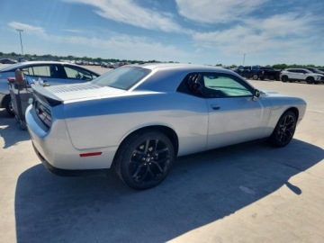 Dodge Challenger III 2023 Dodge Challenger Sxt 2023 3.6 Benzyna 303KM, zdjęcie 3