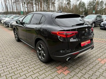 Alfa Romeo Stelvio SUV 2.0 Turbo 200KM 2018 Alfa Romeo Stelvio 2.0 200 KM Automat 4x4 Europa, zdjęcie 4
