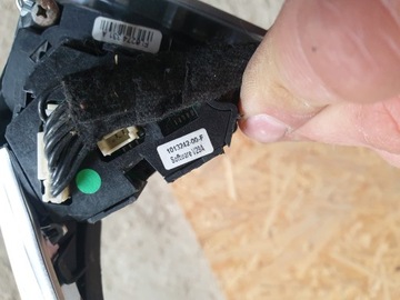 TESLA S KIEROWNICA PRZYCISKI 2016 1013242-00-F