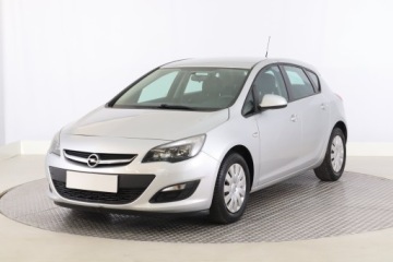 Opel Astra J GTC 1.6 CDTI Ecotec 110KM 2015 Opel Astra 1.6 CDTI, Salon Polska, Klima, zdjęcie 1