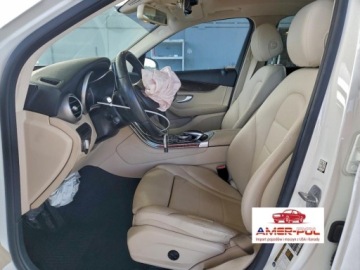Mercedes GLC C253 2017 Mercedes-Benz GLC 2017 MERCEDES-BENZ GLC 300 4MATIC 2.0 Benzyna 241KM, zdjęcie 6