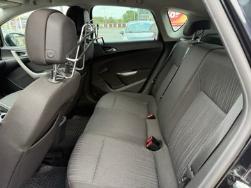 Opel Astra J Hatchback 5d 1.4 Turbo ECOTEC 140KM 2011 Opel Astra ZAMIEŃ swoje auto zostaw w rozliczeniu – Dowóz pod dom, zdjęcie 4