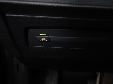 BMW Seria 1 F20-F21 Hatchback 5d Facelifting 2015 120d 190KM 2016 BMW 120 2.0d Automat Advantage Nawigacja, zdjęcie 34