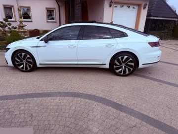 Volkswagen Arteon Fastback 2.0 TSI 190KM 2018 Volkswagen Arteon 2.0 TSI R-Line DSG 190KM 2018r, zdjęcie 16