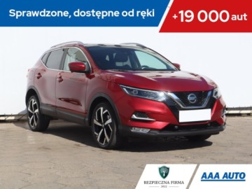 Nissan Qashqai II Crossover Facelifting 1.3 DIG-T  160KM 2018 Nissan Qashqai 1.3 DIG-T, Serwis ASO, Automat