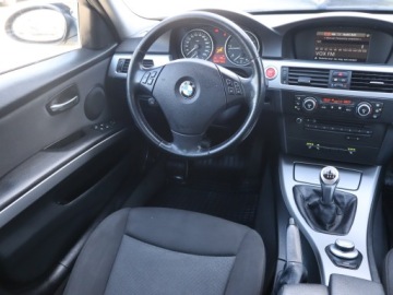 BMW Seria 3 E90-91-92-93 Touring E91 2.0 318d 122KM 2007 BMW 3 318 d, Navi, Xenon, Klima, Klimatronic, zdjęcie 6