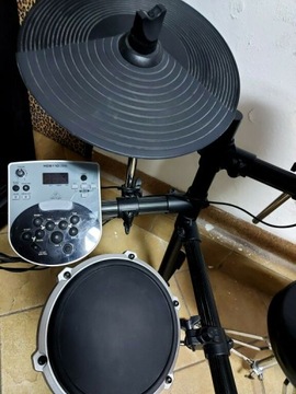 Электронная ударная установка Behringer XD8USB