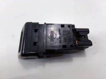 NISSAN MAXIMA PŘEPÍNAČ MLHOVKOVÝCH 2553043U00 95-97