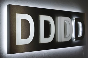 Выпуклый рекламный короб со светодиодной подсветкой, 100х50см.