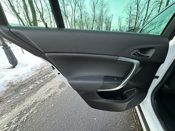 Opel Insignia I Country Tourer 2.0 CDTI Ecotec 170KM 2016 Opel Insignia OPC COSMO 2.0 CDTI 170 KM Navi Alu19, zdjęcie 22