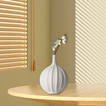 Керамическая ваза для цветов. Настольное украшение для украшения каминного стола, 25х17см.