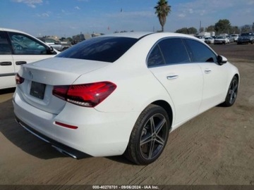Mercedes Klasa A W177/V177 2022 Mercedes-Benz Klasa A 2022 Mercedes-Benz A-Class A 220 Sedan 2.0 Benzyna, zdjęcie 3