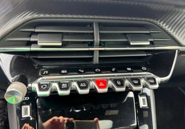 Peugeot 208 II Hatchback 1.2 PureTech 102KM 2020 Peugeot 208 1.2 Benzyna 100 KM Panorama LED Nawigacja Kamera Sensor 1.2, zdjęcie 19