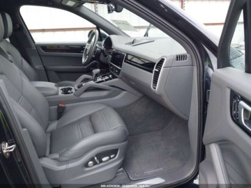 Porsche Cayenne III 2019 Porsche Cayenne E-Hybrid 2019 3.0l 3.0 Hybryda 335KM, zdjęcie 9