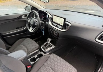 Kia Ceed III Hatchback Facelifting  1.5 T-GDI 140KM 2025 Kia Ceed 1.5 T-gdi AUTOMAT Navi Kamera 12.500 km 1.5 Benzyna 140KM, zdjęcie 8