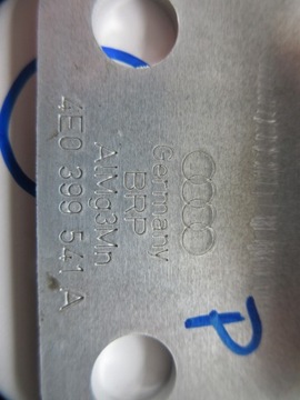 AUDI A8 D3 UCHYCENÍ DRŽÁK PŘEVODOVKY ŘAZENÍ 4E0399541A