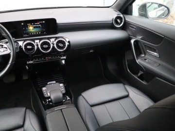 Mercedes Klasa A W177/V177 Hatchback Plug-In 1.3 250e 218KM 2020 Mercedes A A 250 e, Salon Polska, 1. Właściciel, zdjęcie 7