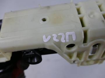 MERCEDES S W221 MECHANIZMUS ZVEDÁK PODHLAVNÍKU ZADNÍ