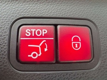 Mercedes GLC C253 SUV AMG 4.0 AMG 63 S 510KM 2018 Mercedes-Benz GLC GLC63S 4MATIC 510 KM AMG Performance Air Body Control, zdjęcie 16