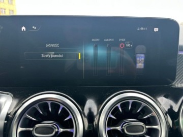 Mercedes GLB SUV 1.3 200 163KM 2023 Mercedes-Benz GLB 200 4 MATIC AMGLedKeyless-GoSalon PL 1.3 Benzyna 163KM, zdjęcie 16