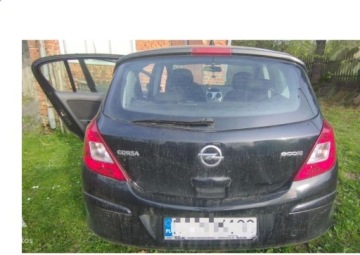 Opel Corsa E Hatchback 3d 1.3 CDTI 75KM 2014 OPEL CORSA E (X15) 1.3 CDTI (08, 68) 75 KM, zdjęcie 2