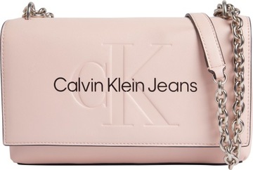 Calvin Klein torebka sportowa SCULPTED EW FLAP CONV25 MONO różowy