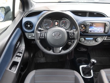 Toyota Yaris III Hatchback 5d Facelifting 2017 1.5 Dual VVT-iE 111KM 2017 Toyota Yaris 1.5 Dual VVT-i, Salon Polska, zdjęcie 17