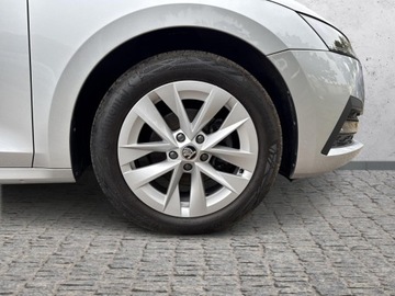 Skoda Octavia IV Liftback 1.5 TSI EVO 150KM 2021 Skoda Octavia 1.5 TSI / 150 KM FV-23%, ASO, Bezwyp, zdjęcie 18