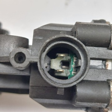 KIA CEED MOTOREK OKNO PRAVÝ PŘEDNÍ 402056D