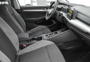 Volkswagen Golf VIII Alltrack 2.0 TDI 200KM 2022 Volkswagen Golf Alltrack 2.0TDI 200KM 4MOTION DSG, Reflektory LED Matrix,, zdjęcie 13