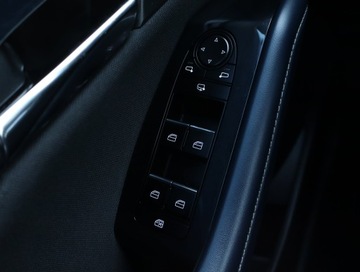 Mazda CX-30 2.0 Skyactiv-G 122KM 2019 Mazda CX-30 Skyactiv-G 2.0, Salon Polska, zdjęcie 23