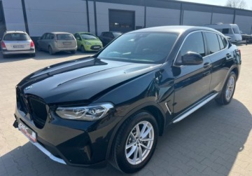 BMW X4 G02 SUV Facelifting 3.0 30d 286KM 2022 BMW X4 BMW X4 XDrive MHEV M Niski przebieg 3.0 Diesel 285KM